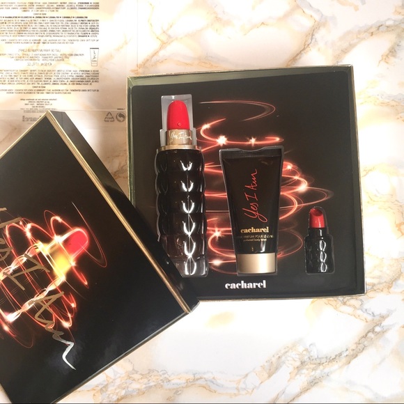 💄 Yes I Am Gift Set 💄 - Picture 3 of 3